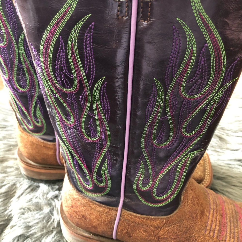 ARIAT Cowboy Boots - Picture 4 of 8